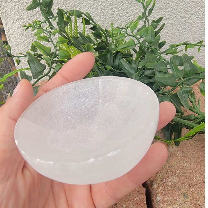 Selenite Smudge Bowl & Crystal Charging Station 3.25"